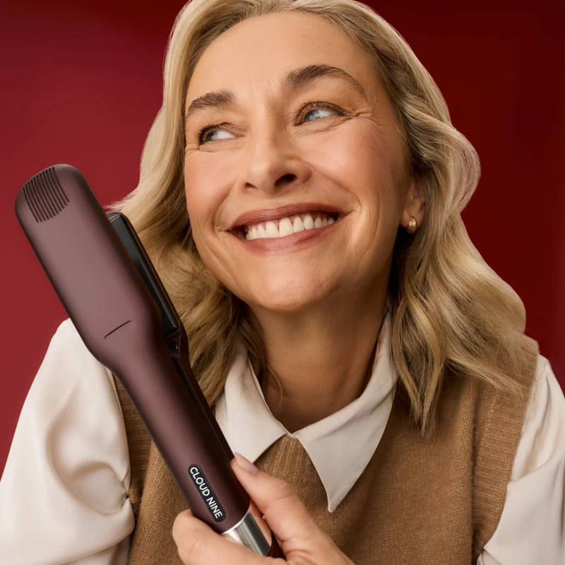 The Dark Burgundy Wide Iron Piastra