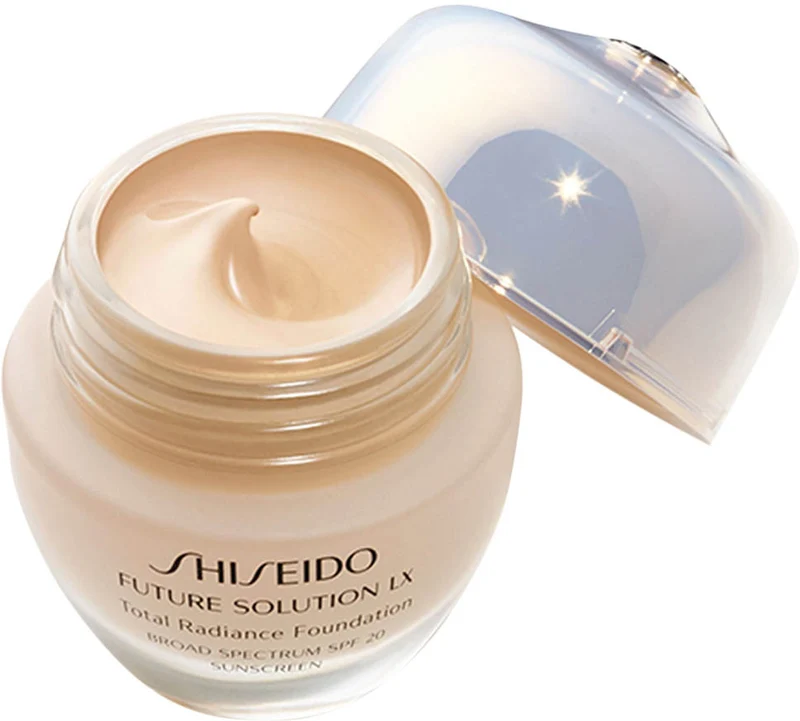 Total Radiance Foundation SPF 20 Ricco Fondotinta Setoso per Uno