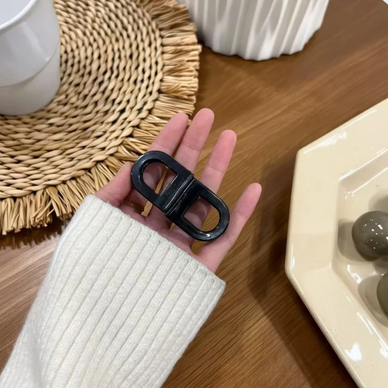 Magnetic hair root small hair clip for women
