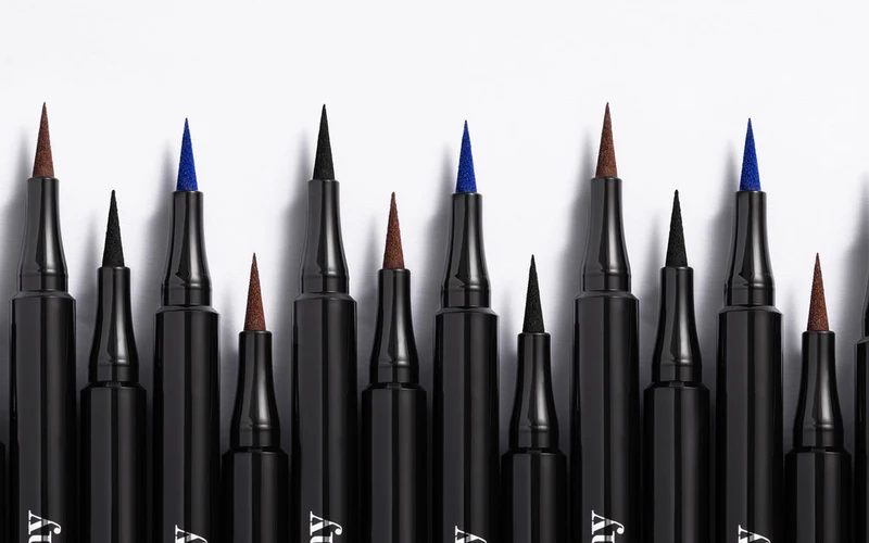 PUPA SKINNY LINER 001