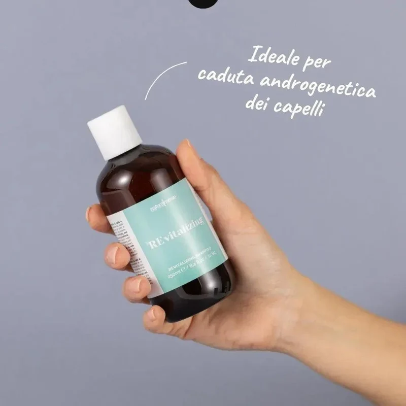 Naturalmente Revitalizing Shampoo Rinforzante e Fortificante anticaduta