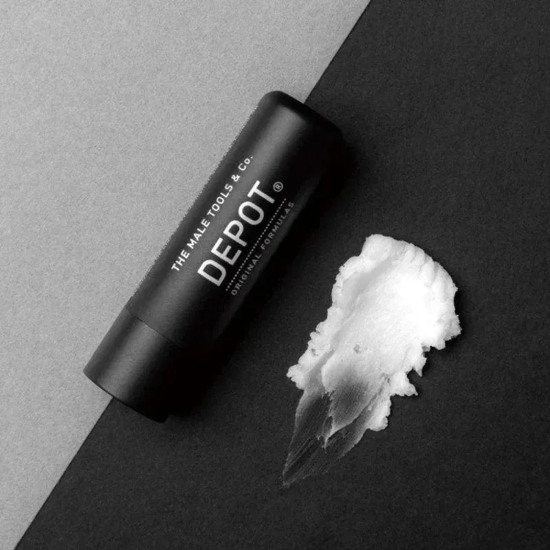 Depot No. 810 Moisturizing Lip Balm idratante labbra 4,7gr