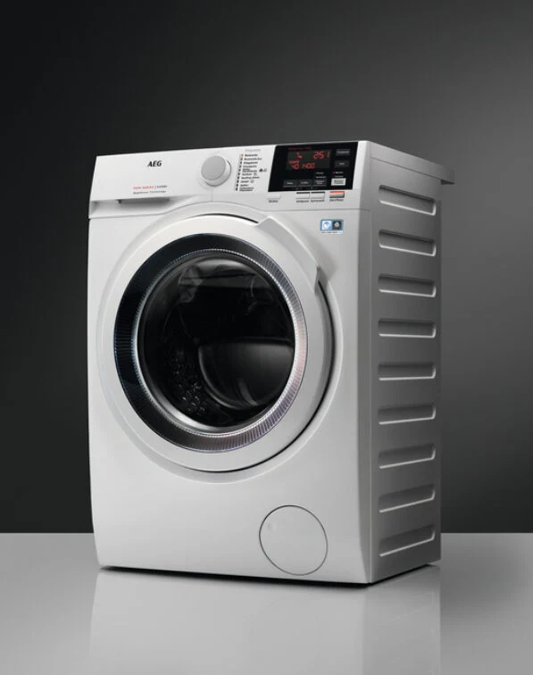 AEG L7WBG856 lavasciuga Libera installazione Caricamento frontale Bianco D