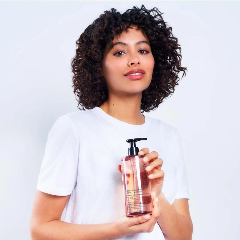 Shu Uemura Deep Cleansers Delicate Comfort Shampoo 400 ml - shampoo per capelli e cute secca