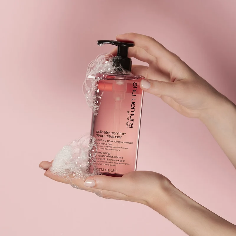 Shu Uemura Deep Cleansers Delicate Comfort Shampoo 400 ml - shampoo per capelli e cute secca