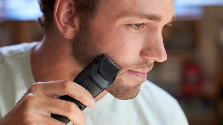 Philips Rifinitore per barba con impostazioni di precisione da 0,5 mm
