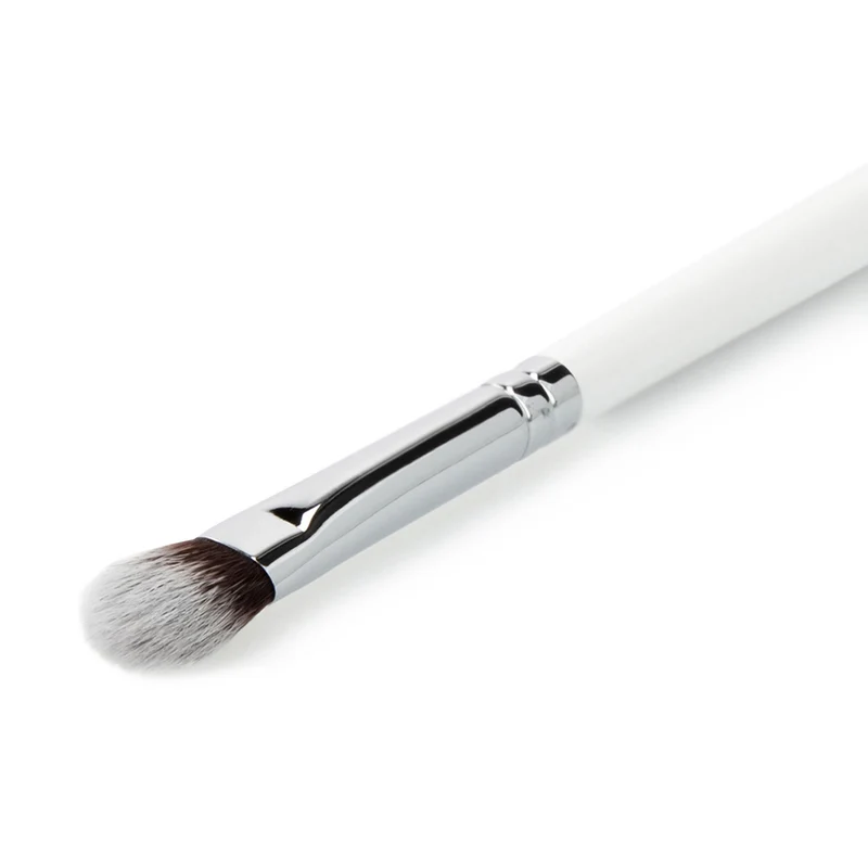Ilū Make Up Medium Eyeshadow Brush 413 - pennello medio da ombretto