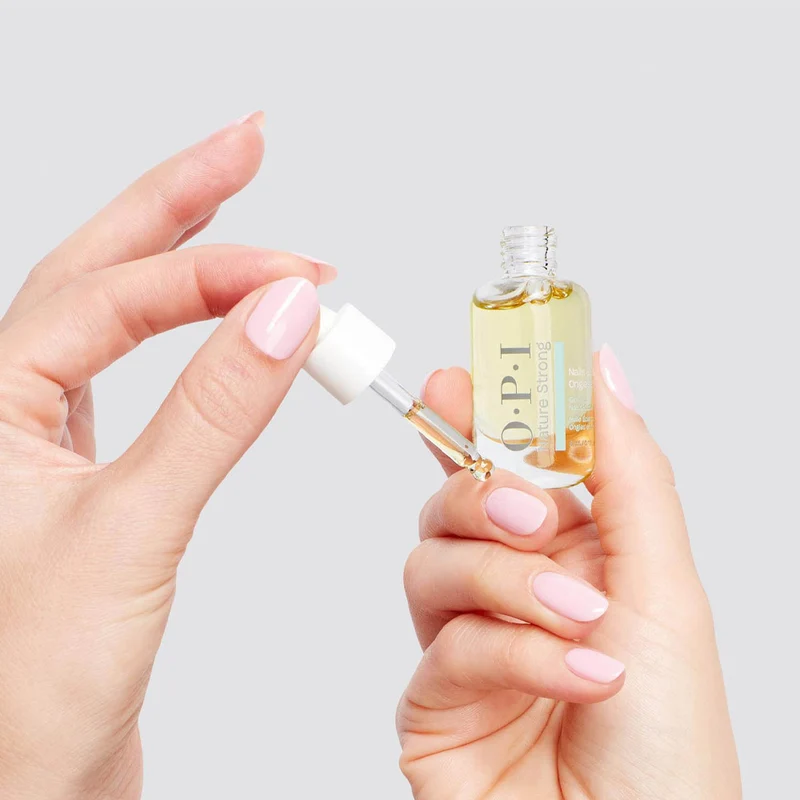 OPI Nature Strong Skincare Glow Up Nail & Cuticle Oil 8ml - olio per cuticole