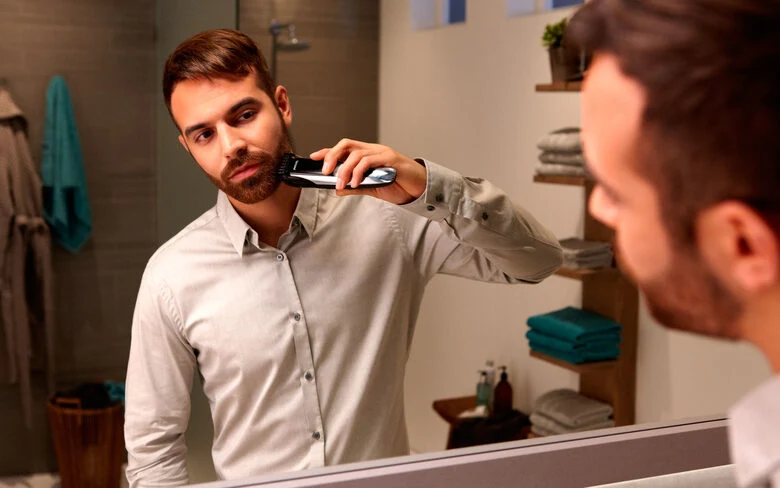 Philips BEARDTRIMMER Series 9000 regolabarba impermeabile BT9290/32