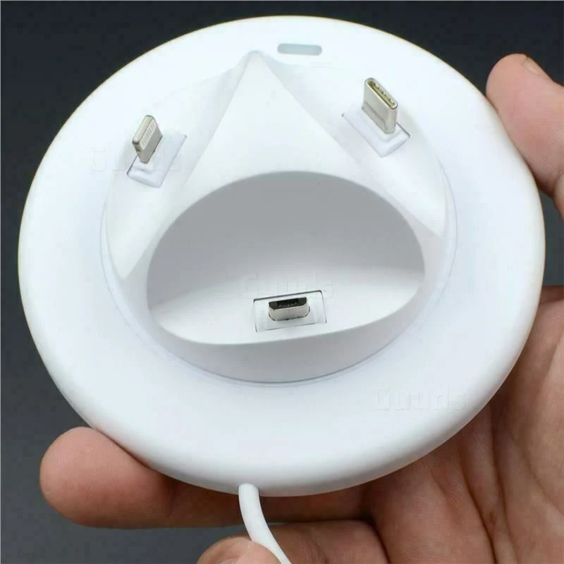 Stazione di ricarica 3 in 1 UV-01 carica rapida con attacco USB per smartphone