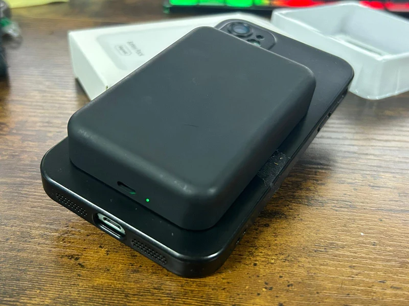 Power Bank Magnetico 10000mAh 15W Wireless con USB-C per iPhone e Android MagSafe