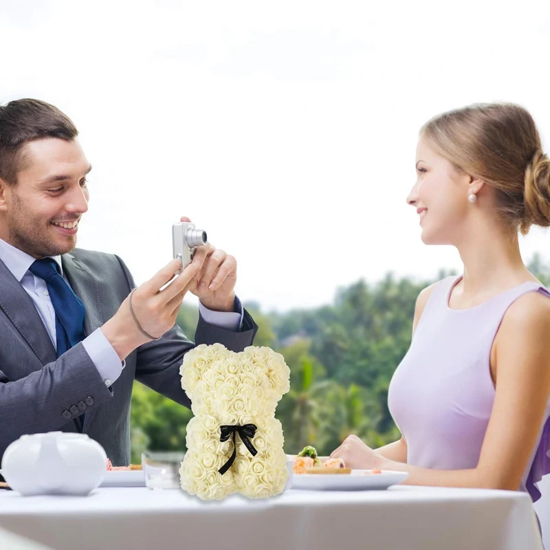 Orso di Fiori Artigianale Simbolo d'Amore per Eventi Indimenticabili Vari Colori