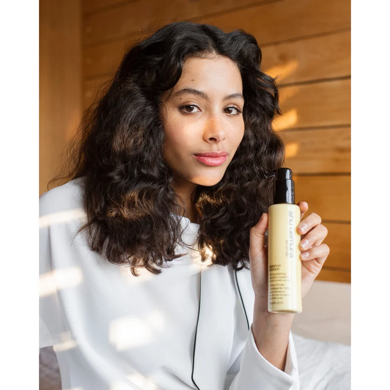 Shu Uemura Essence Absolue Rich Nourishing Hair Oil In Cream 150ml per Capelli Molto Secchi e Crespi