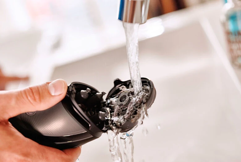Philips SHAVER Series 3000 Rasoio elettrico per rasatura a secco S3110/06