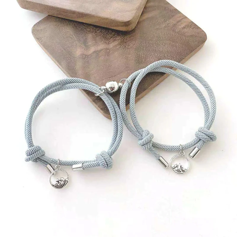Set 2 Bracciali con Calamita - Oltre le Montagne e gli Oceani - Amore, Amicizia
