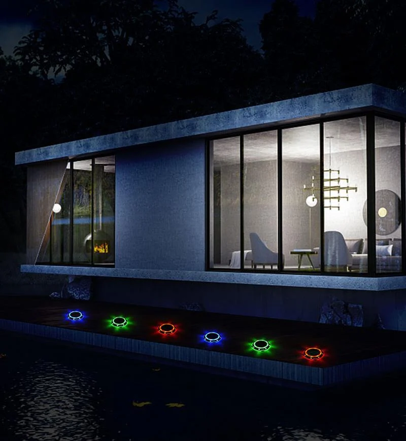 Set 4 pz Faretto Solare Luce Led RGB da Giardino con Sensore Crepuscolare IP68