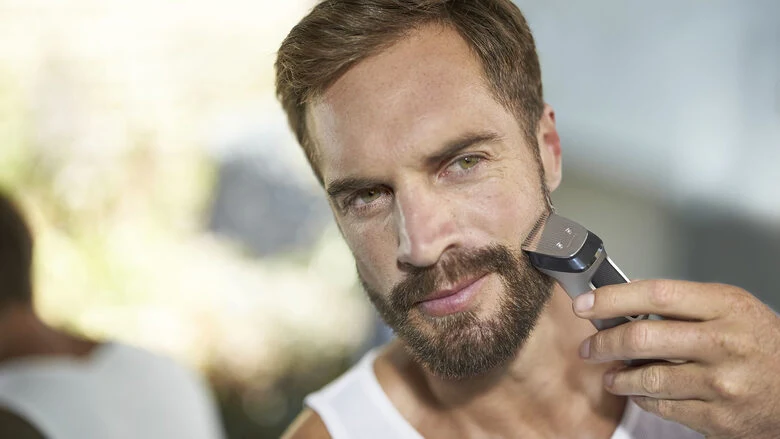 Philips MULTIGROOM Series 7000 13 accessori 13-in-1, barba, capelli e corpo