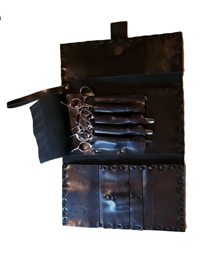 Elegante portafoglio a forbice in pelle di vacchetta nera: protegge 5 forbici